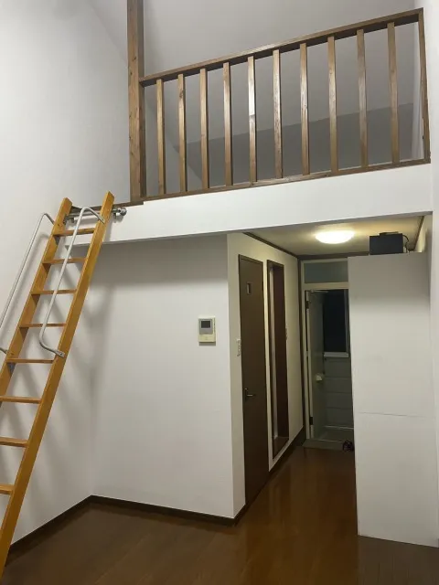 2階 個室 ワンルーム6畳ロフト付